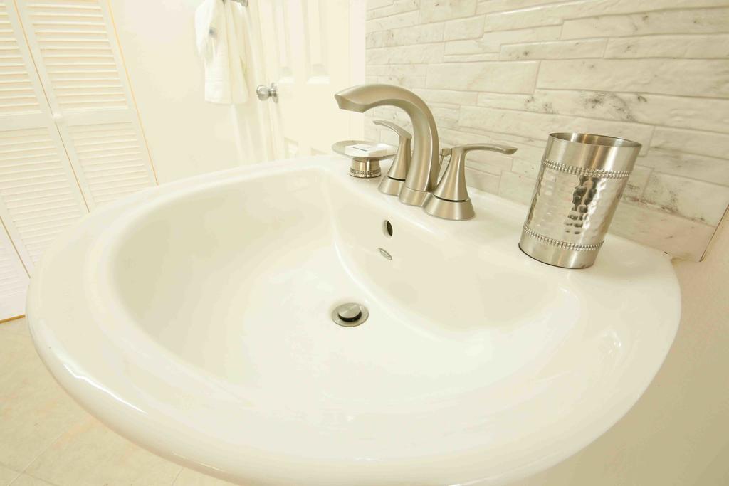 Cattleya Luxury Suites Кінгстон Номер фото